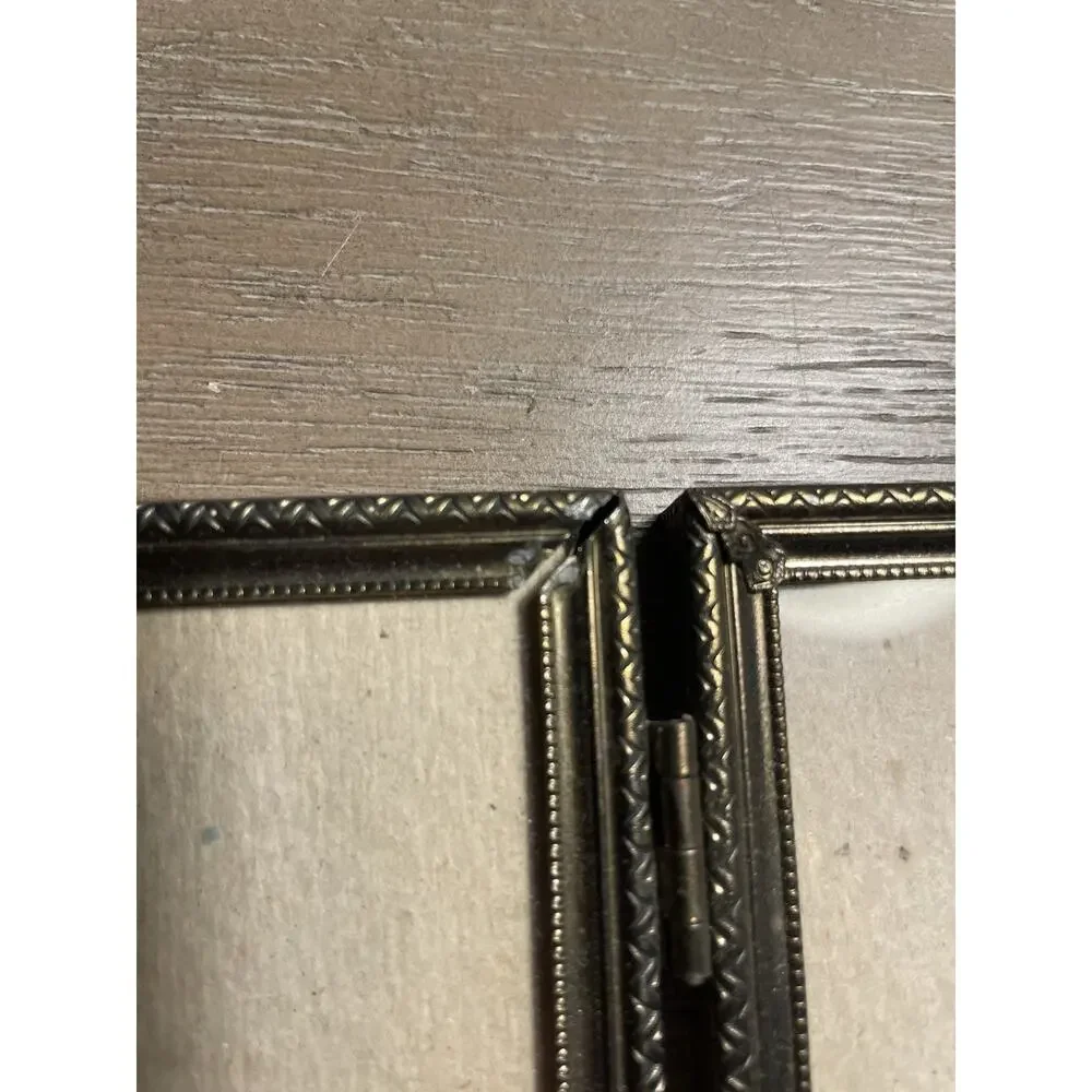 Vintage Brass Tone Tri-Fold Picture Frame Triple Hinged 5x7 Ornate Glass